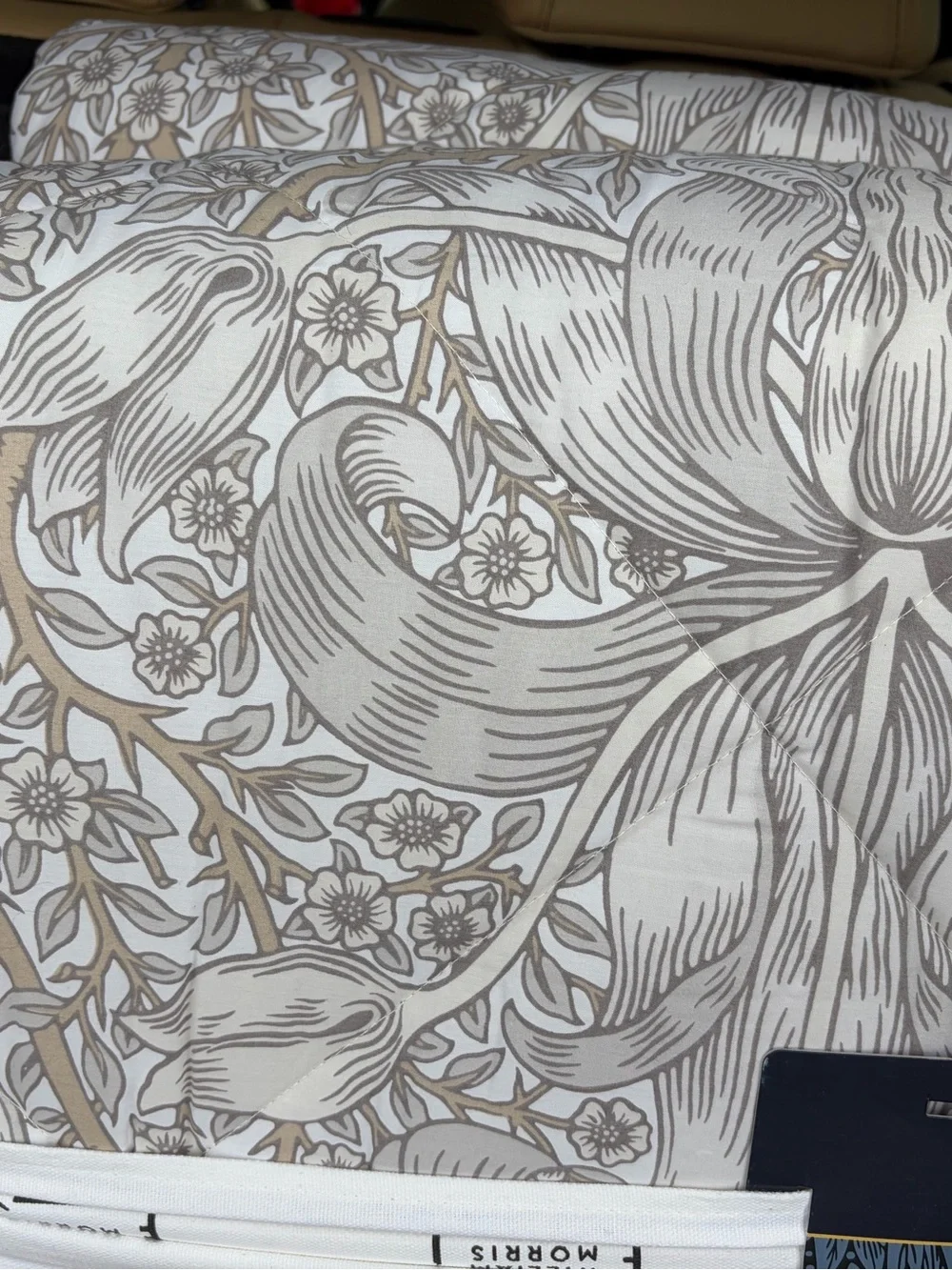 William Morris Spring Thicket Botanical Print King Comforter Set in Cream Floral